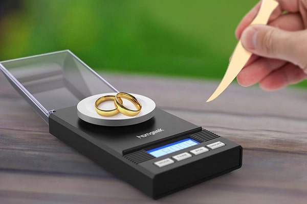 How to measure the value of gold