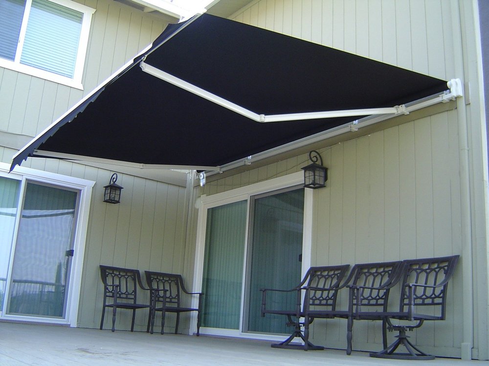 How to use patio awnings in open spaces and yards