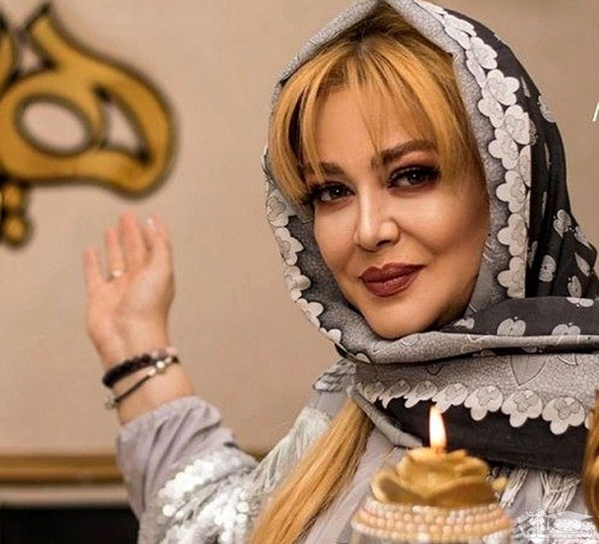 What do the actors do?